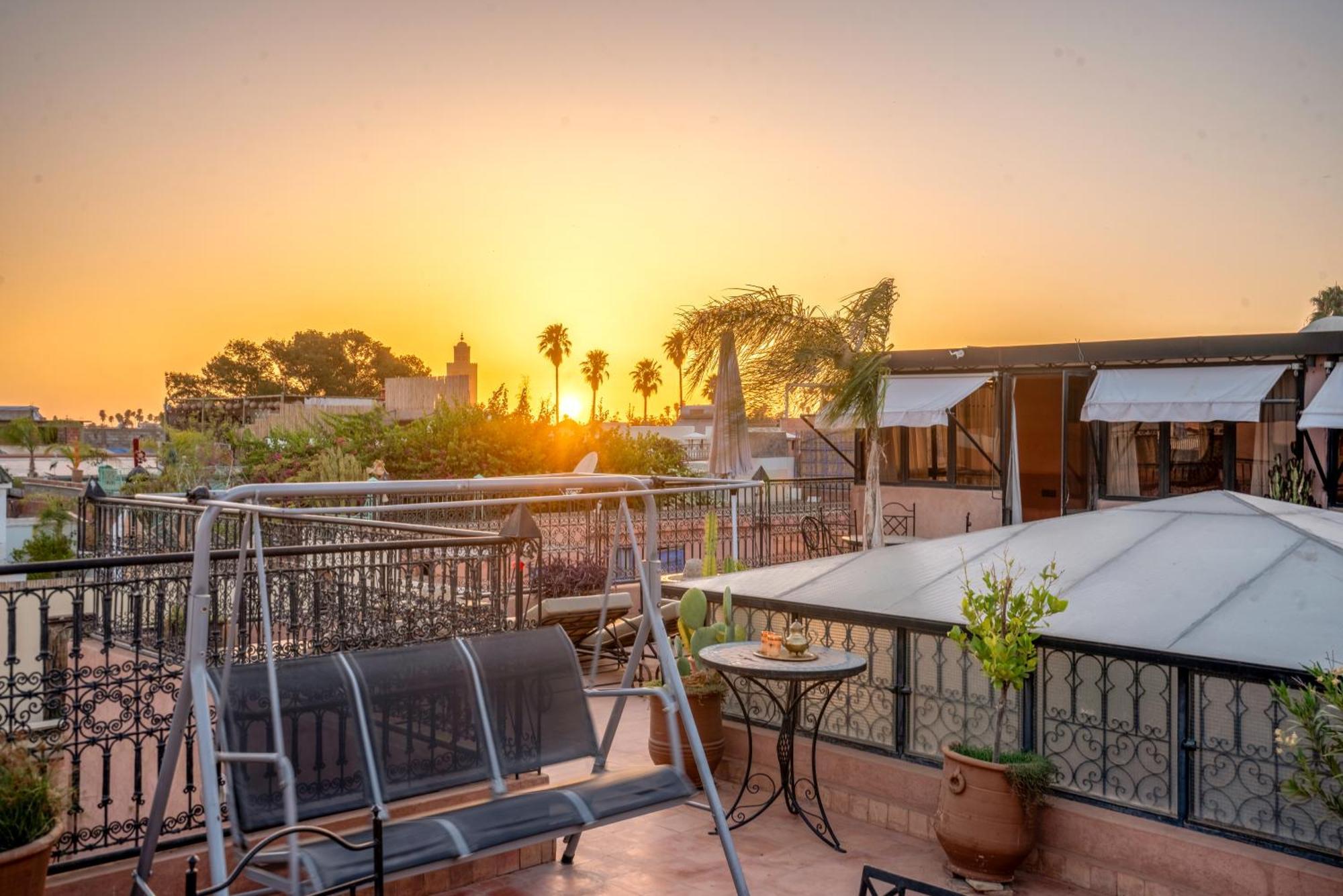 Riad Dar Ennakhla Marrakesh Exteriör bild
