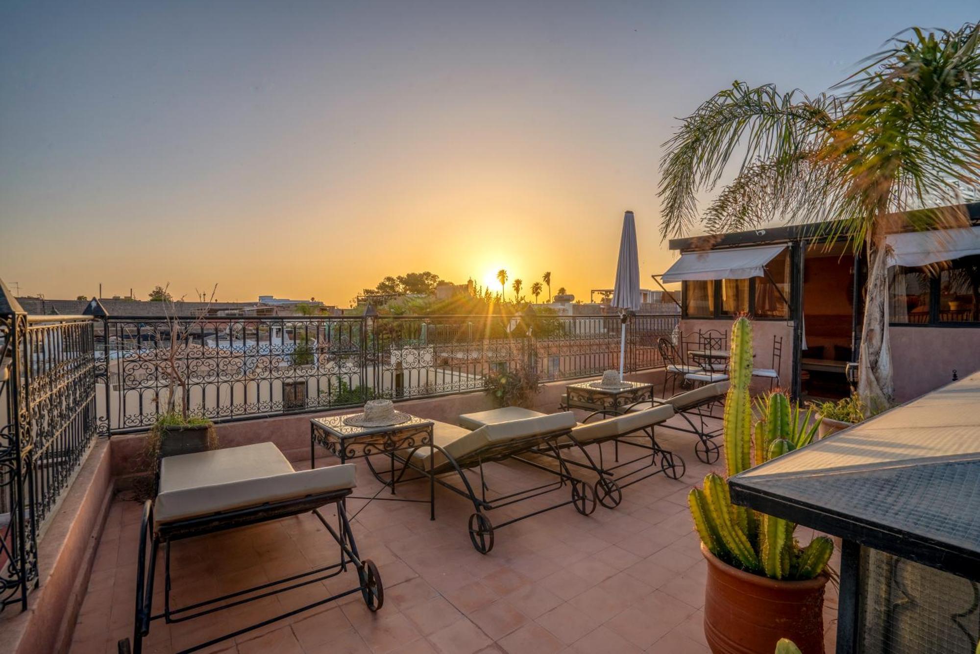 Riad Dar Ennakhla Marrakesh Exteriör bild