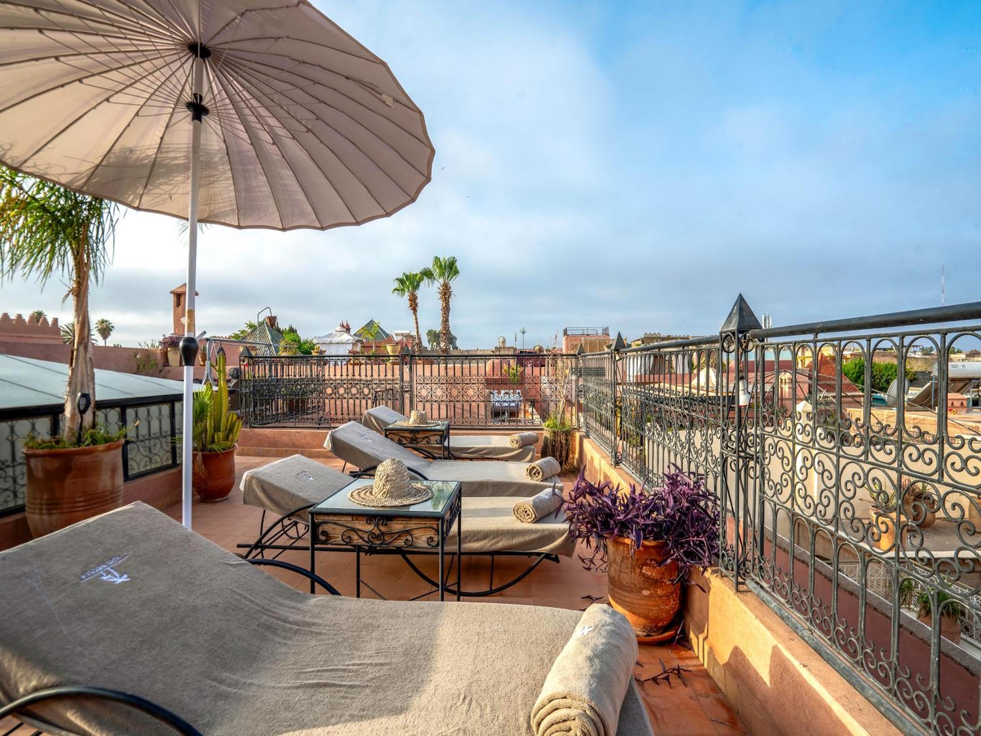 Riad Dar Ennakhla Marrakesh Exteriör bild