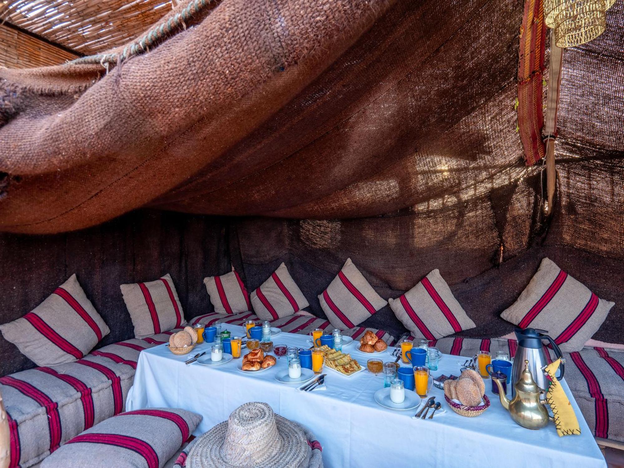 Riad Dar Ennakhla Marrakesh Exteriör bild