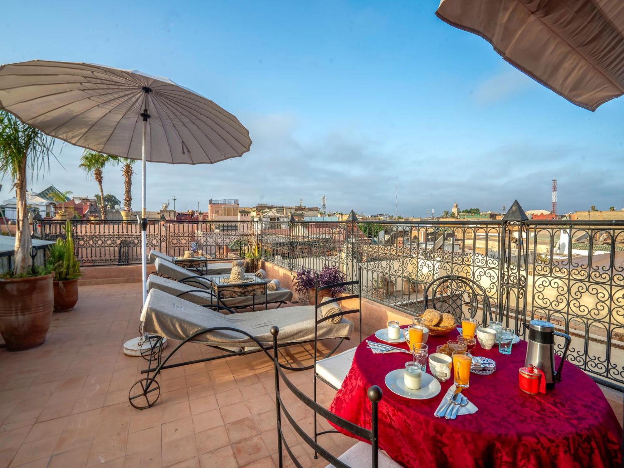 Riad Dar Ennakhla Marrakesh Exteriör bild