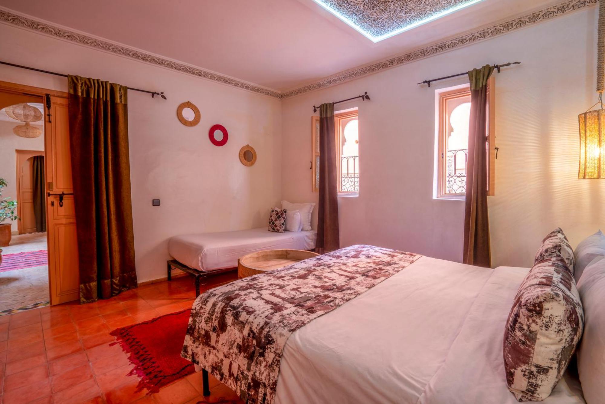 Riad Dar Ennakhla Marrakesh Exteriör bild